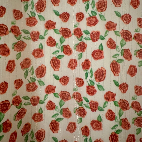 Beautiful Red and White Floral Dress with Cutout at the Waist - Picture 3 of 6